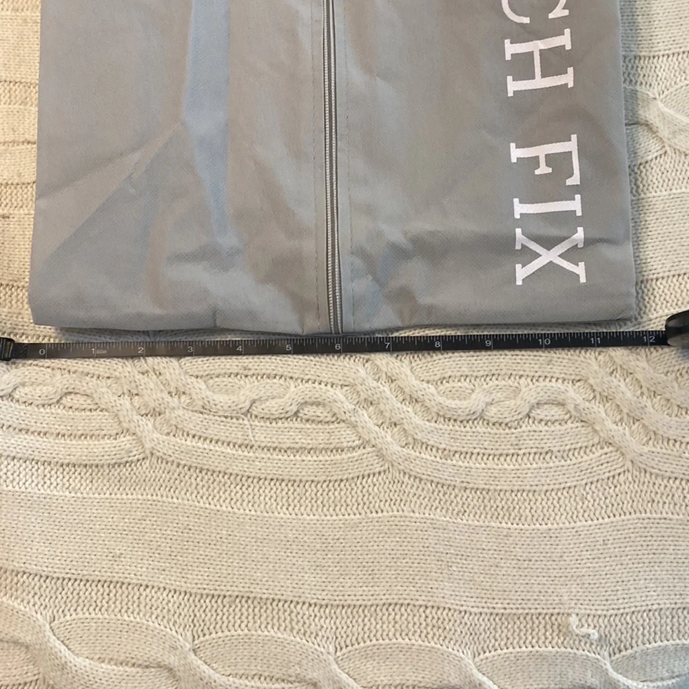 NWT Stitch Fix Travel Shoe Bags Men or Women. Zipper Closure. Gray